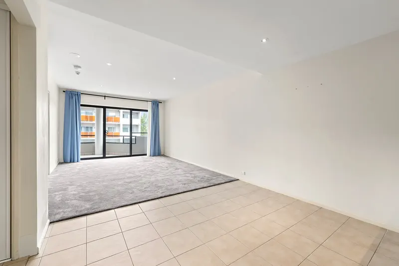 23/2 Eileen Good Street, Greenway, photo 2