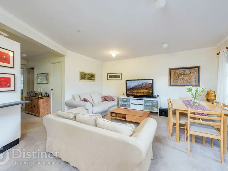 21/201 Goyder Street, Narrabundah, photo 3