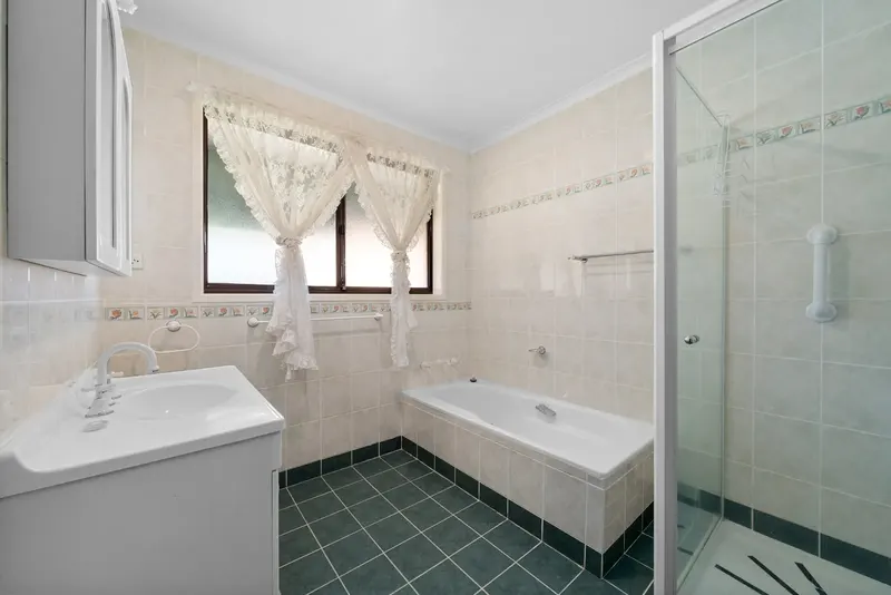 33 Baskerville Street, Chisholm, photo 10