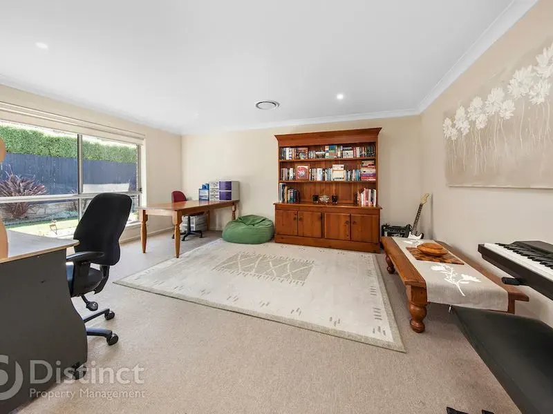 24 Doris Turner Street, Forde, photo 5