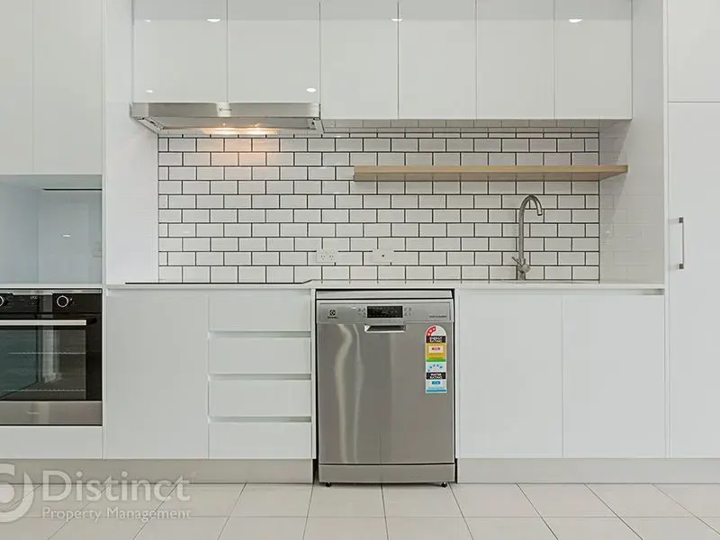 1615/120 Eastern Valley Way, Belconnen, photo 2
