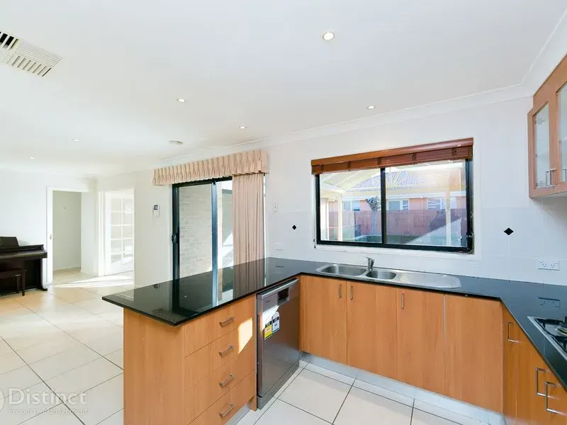 15 Dame Zara Street, Gungahlin, photo 2