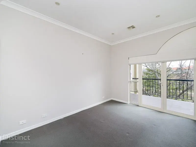 11/15 Fitzroy Crescent, Forrest, photo 4