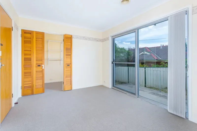 8 Belconnen Way, Page, photo 6