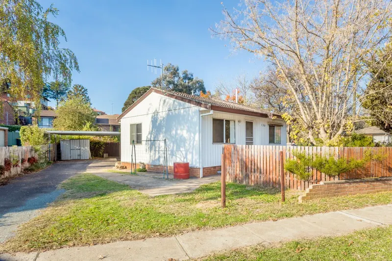 1/30 Booth Street, Queanbeyan, photo 2