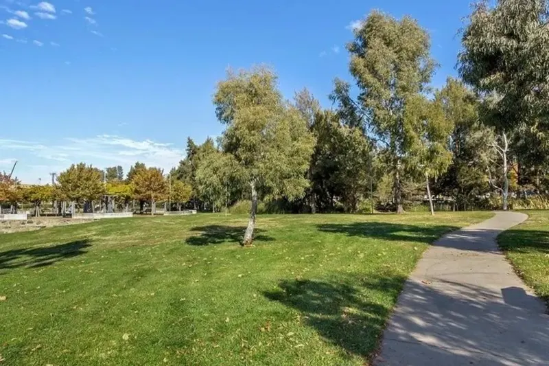 76/43 Eastlake Parade, Kingston, photo 19