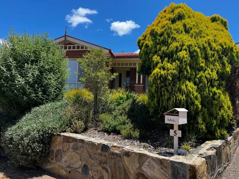 5 Sale Place, Amaroo