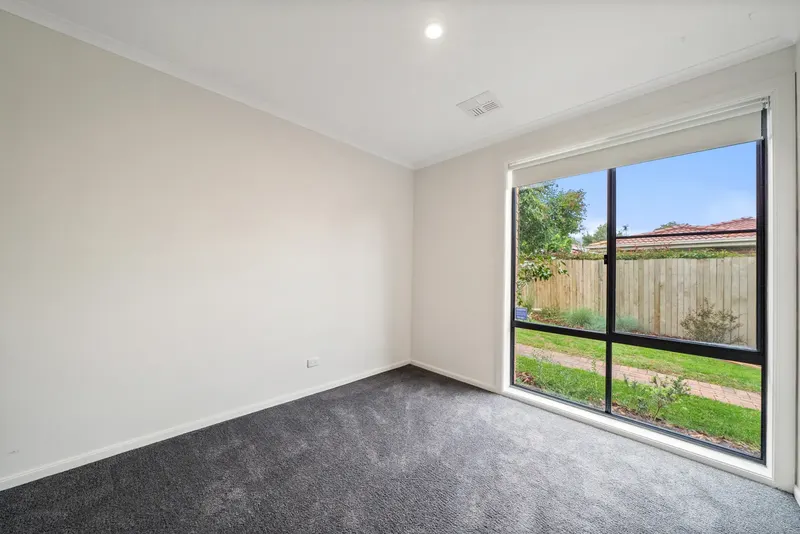 33 Dobell Circuit, Conder, photo 10