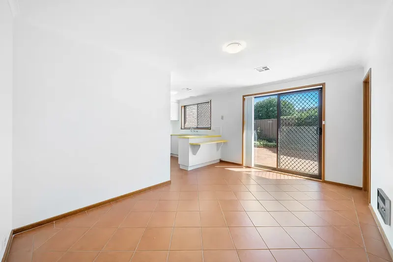 12/14 Marr Street, Pearce, photo 2