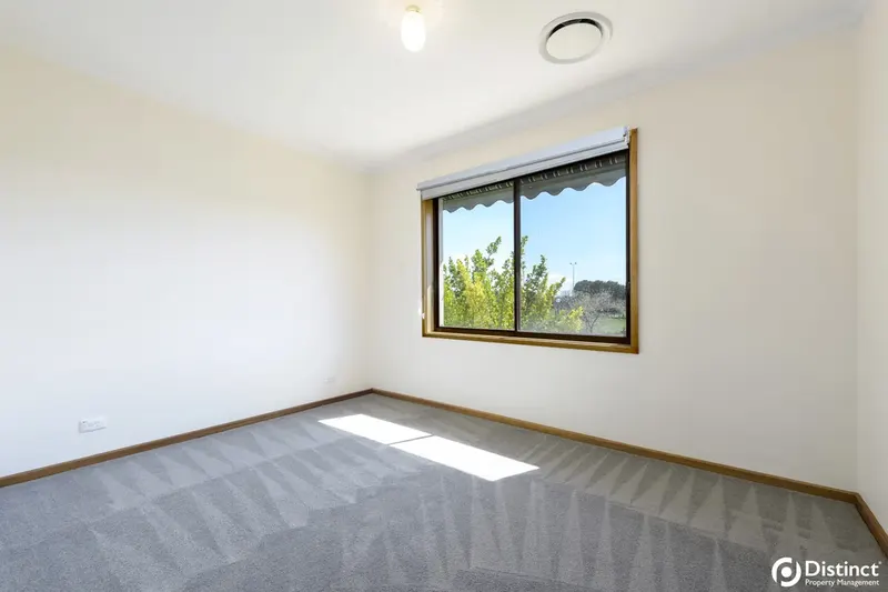 12 Tucana Street, Giralang, photo 8