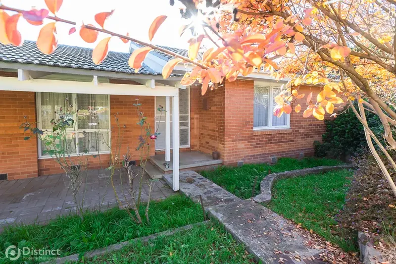 15 Allwood Street, Chifley, photo 2