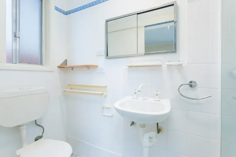 8 Belconnen Way, Page, photo 9