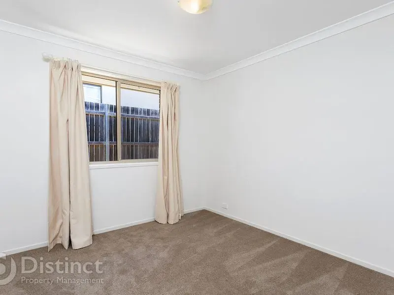 35 Constance Stone Street, Macgregor, photo 9