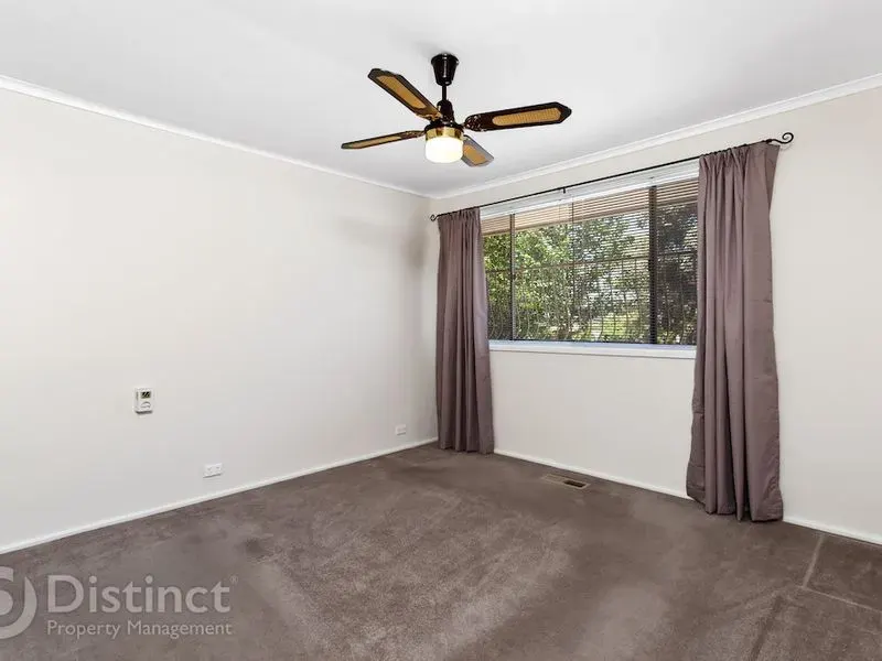 87 Summerland Circuit, Kambah, photo 8