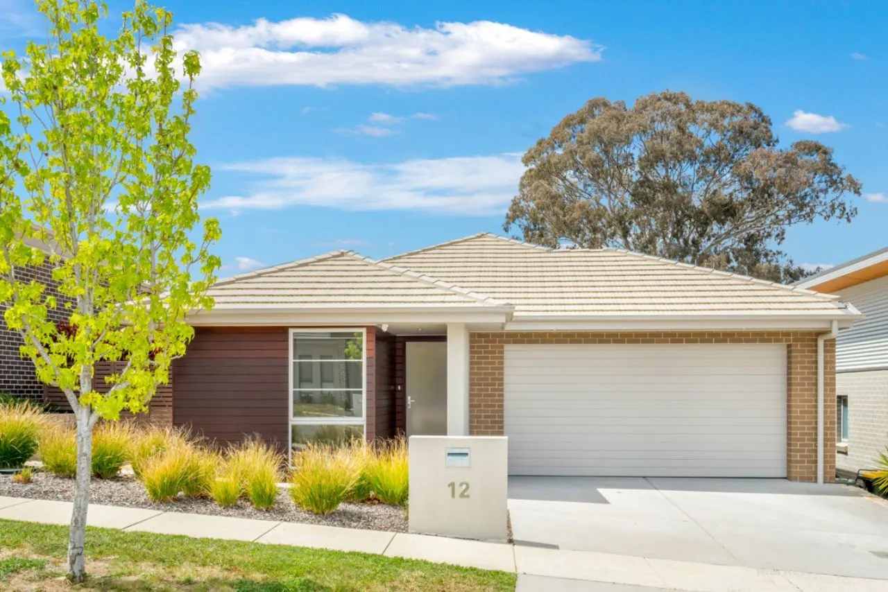 12 Victoria Owen Circuit, Casey, photo 1