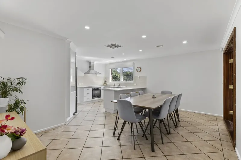 79 Sternberg Crescent, Wanniassa, photo 9
