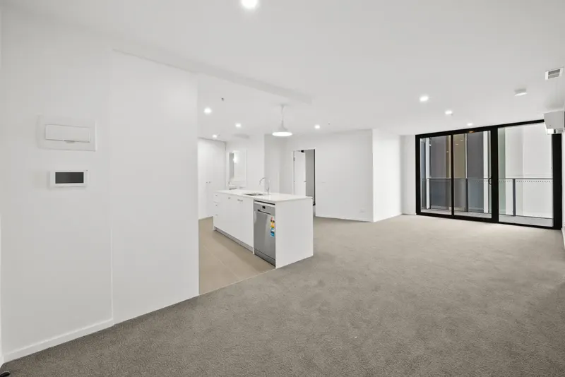 814/90 Swain Street, Gungahlin, photo 6
