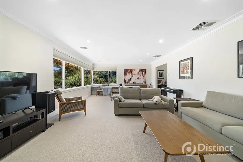 98 Vasey Crescent, Campbell, photo 6