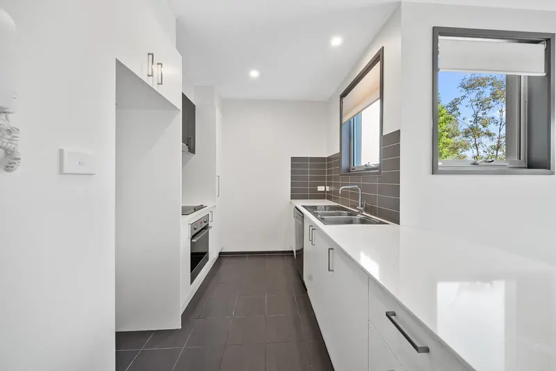 37/41 Clare Burton Crescent, Franklin, photo 6