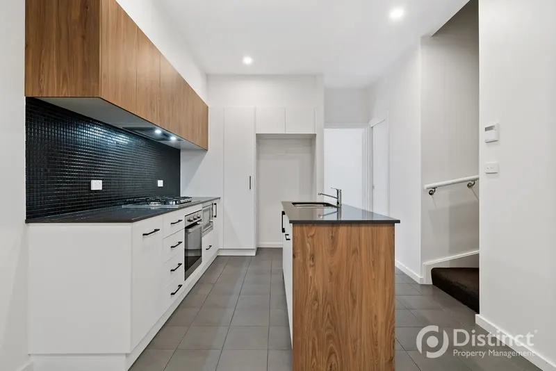 93/1 Rowland Rees Crescent, Greenway, photo 4