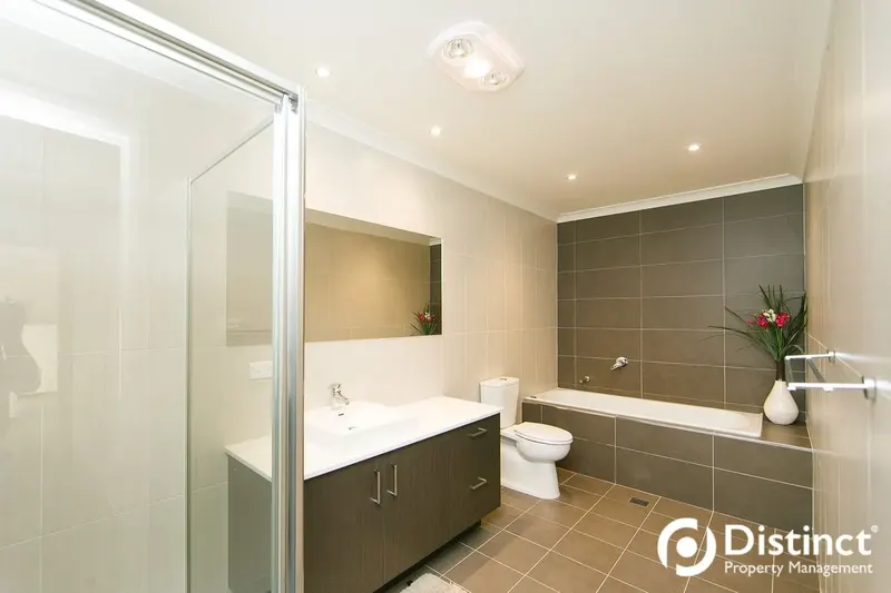 2 Eric Wright Street, Forde, photo 6