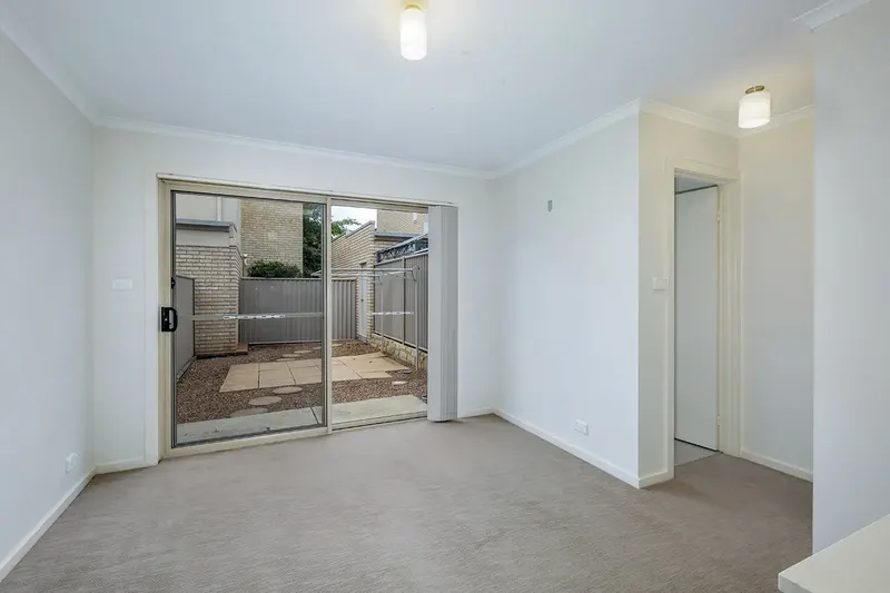 9/70 Kings Canyon Street, Harrison, photo 3