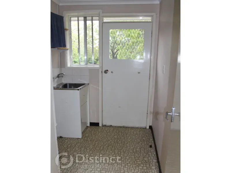 40 Dalley Crescent, Latham, photo 11