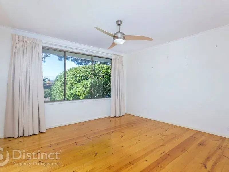 73 Shannon Circuit, Kaleen, photo 8