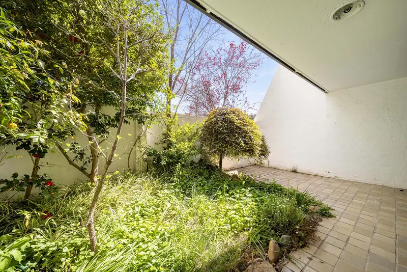 19/8 Giles Street, Griffith, photo 11