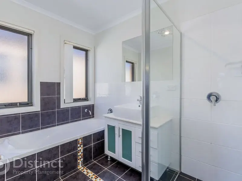 17 Moonlight Avenue, Harrison, photo 9