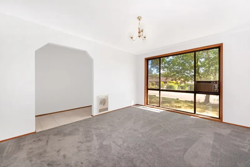 6 Benson Crescent, Calwell, photo 3