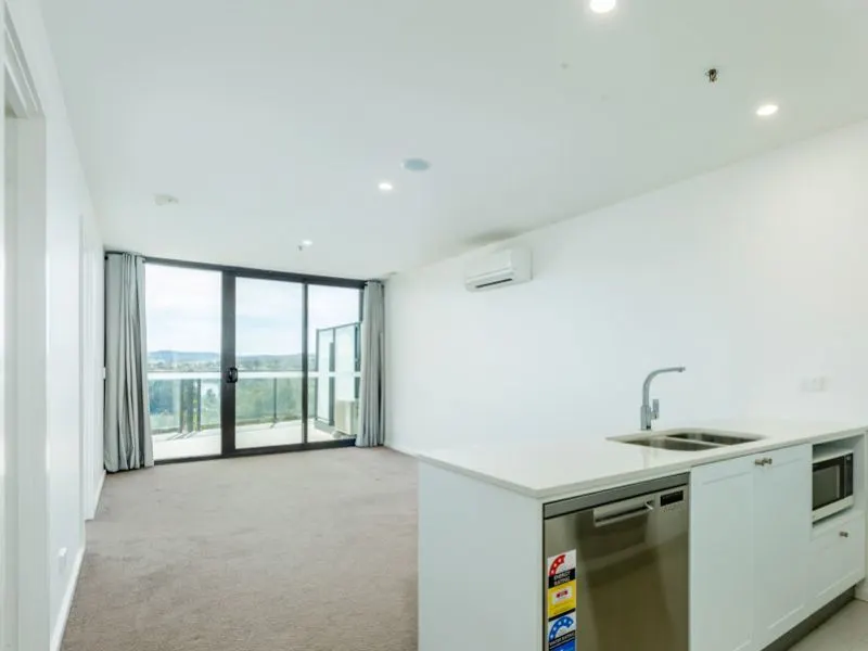 240/1 Anthony Rolfe Avenue, Gungahlin, photo 1