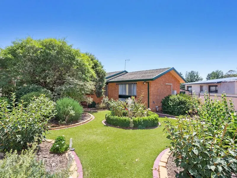 4 Worrall Street, Holt, photo 2