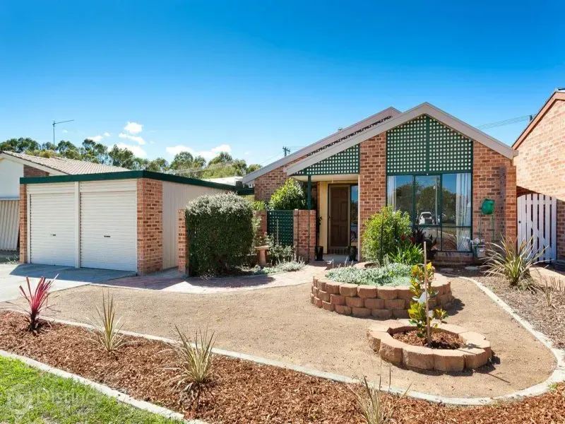 16 Werriwa Crescent, Isabella Plains