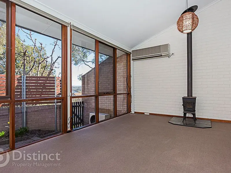 29 Jewell Close, Phillip, photo 3