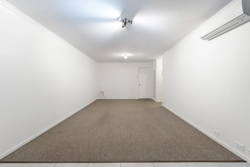 24/44 Jerrabomberra Avenue, Narrabundah, photo 20