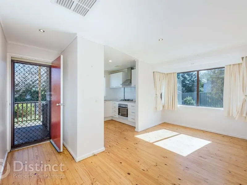 9 Sadleir Place, Charnwood, photo 3