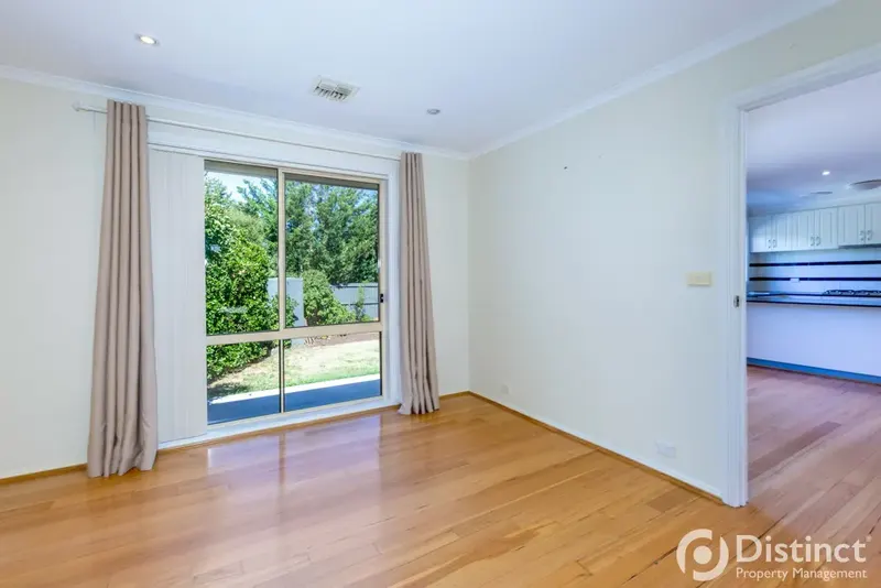 15 Piguenit Close, Lyneham, photo 4