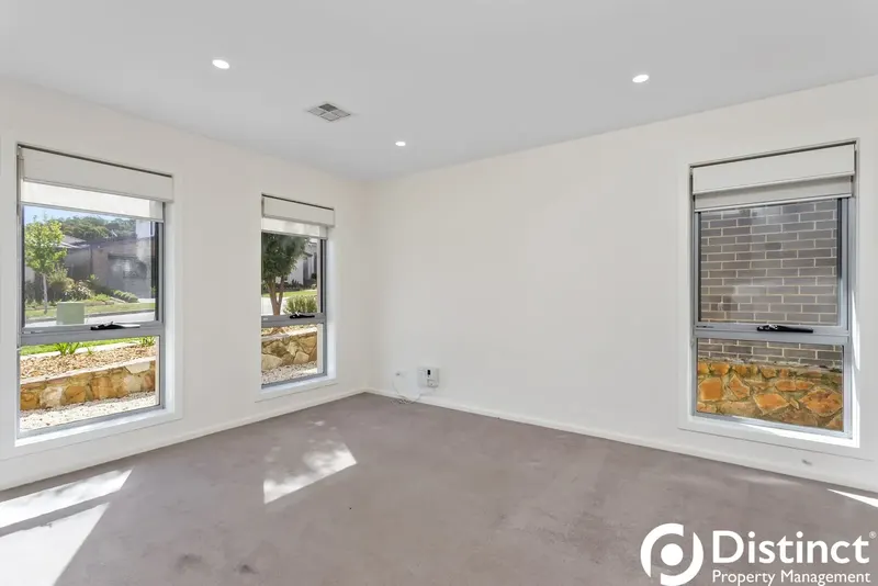 8 Victoria Owen Circuit, Casey, photo 9