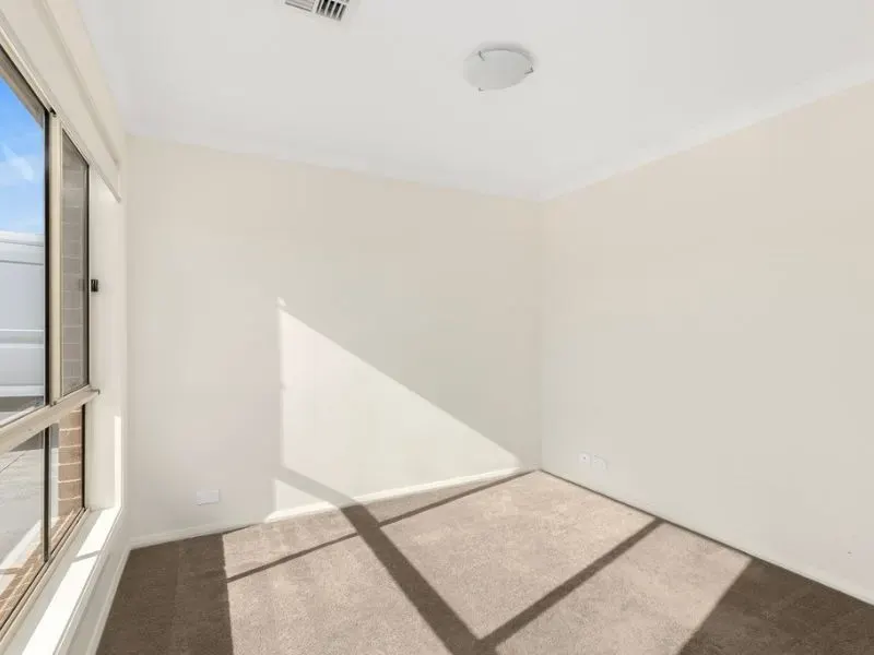 205 Jabanungga Avenue, Ngunnawal, photo 12