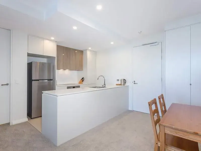 42/44 Macquarie Street, Barton, photo 3