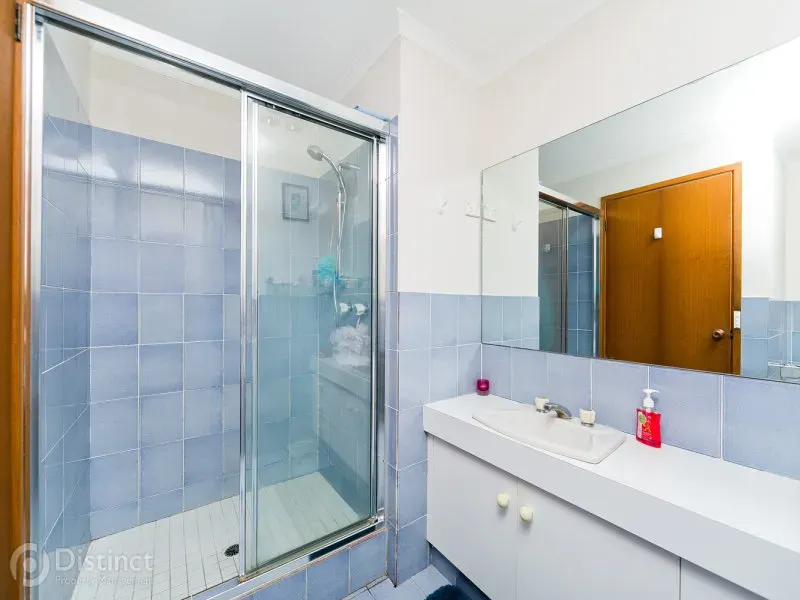 31 Jackie Howe Crescent, Macarthur, photo 6