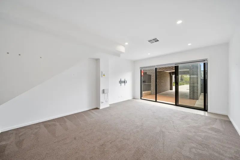 55/16 Cornelius Street, Coombs, photo 4