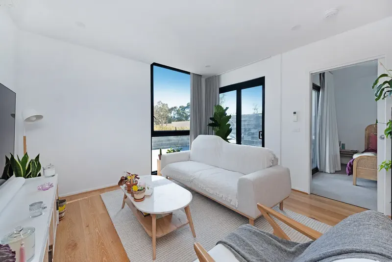 2/15 Bowman Street, Macquarie ACT 2614, photo 1