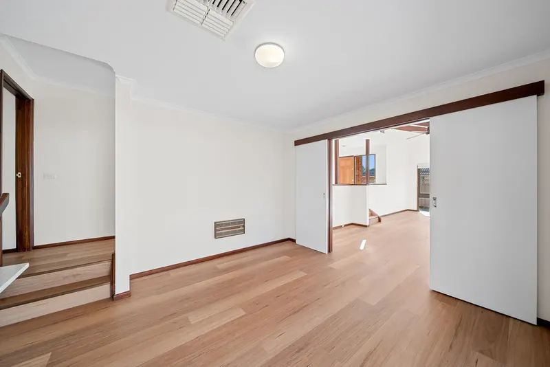 12 Ahern Place, Monash, photo 3