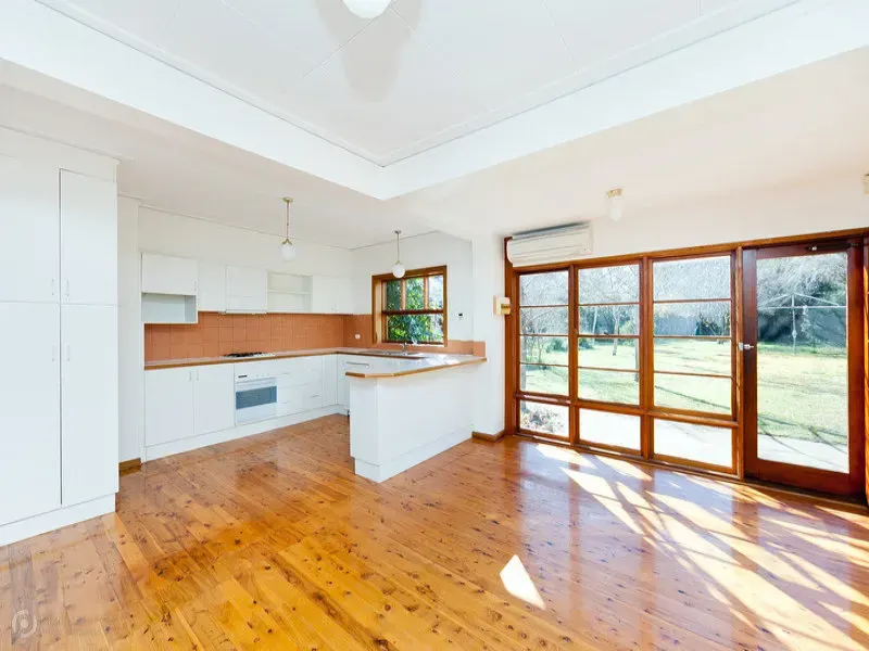 76 Limestone Avenue, Ainslie, photo 2