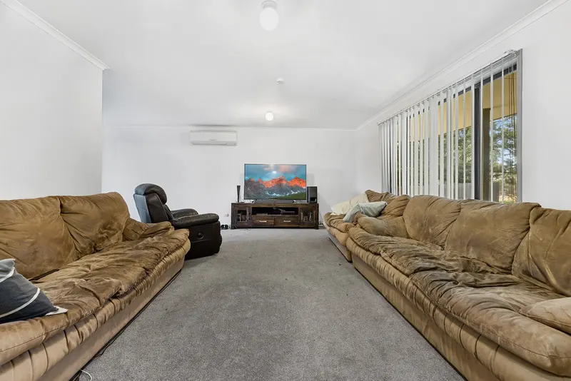 3 Ashley Drive, Wanniassa, photo 2