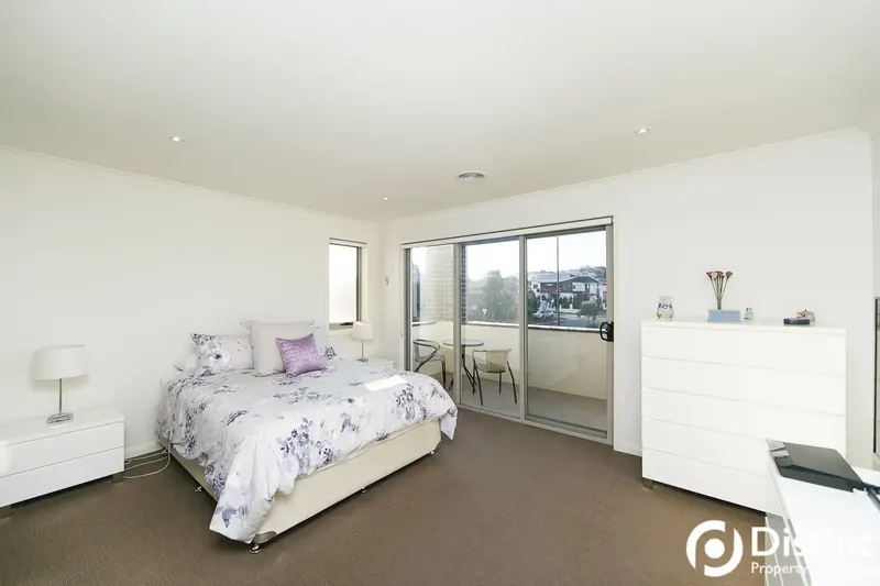 2 Eric Wright Street, Forde, photo 5