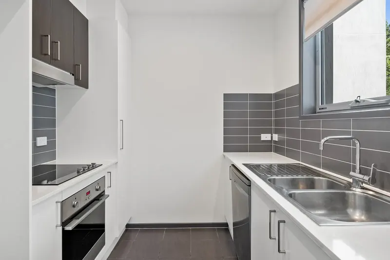 37/41 Clare Burton Crescent, Franklin, photo 7