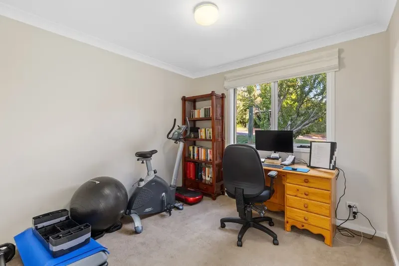 58 Carstensz Street, Griffith, photo 24